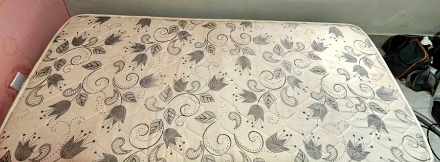 Colchão com tecido estampado — depois da higienização